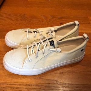 Sperry Crest Vibe slip ons